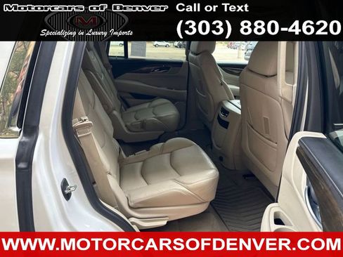 Used 2019 Cadillac Escalade Luxury image 10
