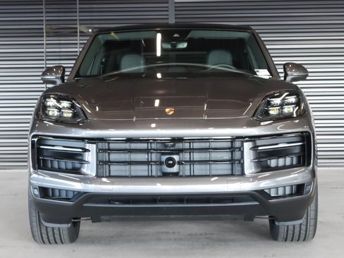 New 2026 Porsche Cayenne E-Hybrid Coupe image 8