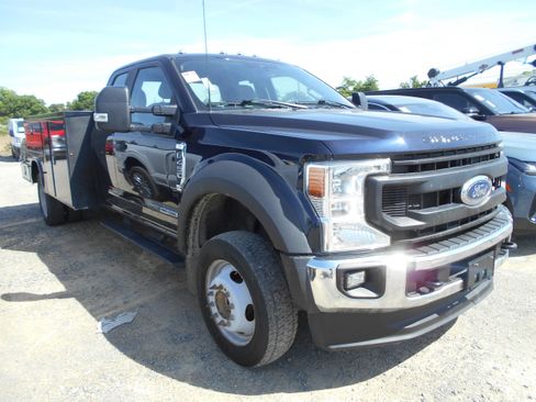 Used 2022 Ford F450 XL w/ Power Equipment Group image 3