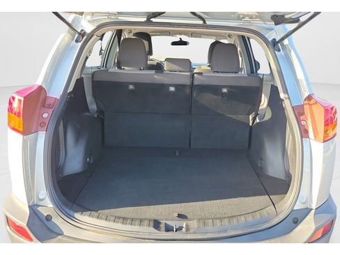 Used 2013 Toyota RAV4 LE FWD image 9
