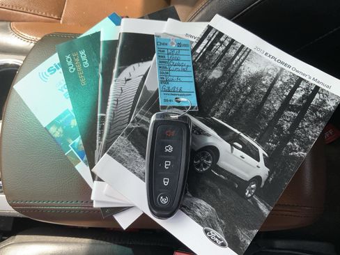 Used 2013 Ford Explorer Limited image 19