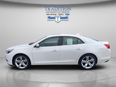 Used 2015 Chevrolet Malibu LTZ image 2