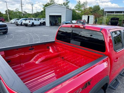Certified 2025 Nissan Frontier PRO-4X AWD/4WD image 19