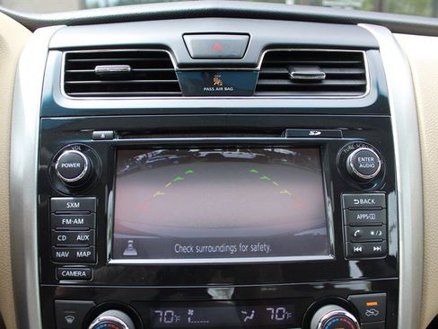 Used 2015 Nissan Altima 3.5 SL FWD image 11