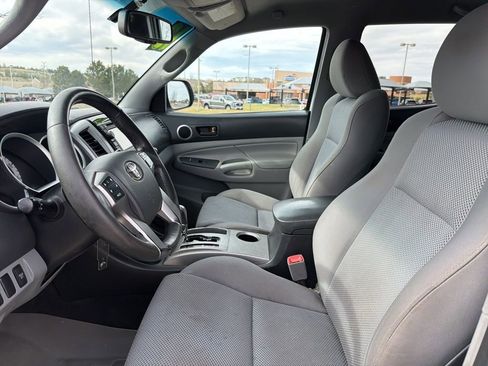 Used 2013 Toyota Tacoma 4x4 Double Cab w/ TRD Sport Pkg image 12