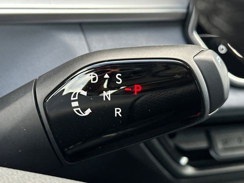 New 2026 Volkswagen Tiguan SE R-Line image 19