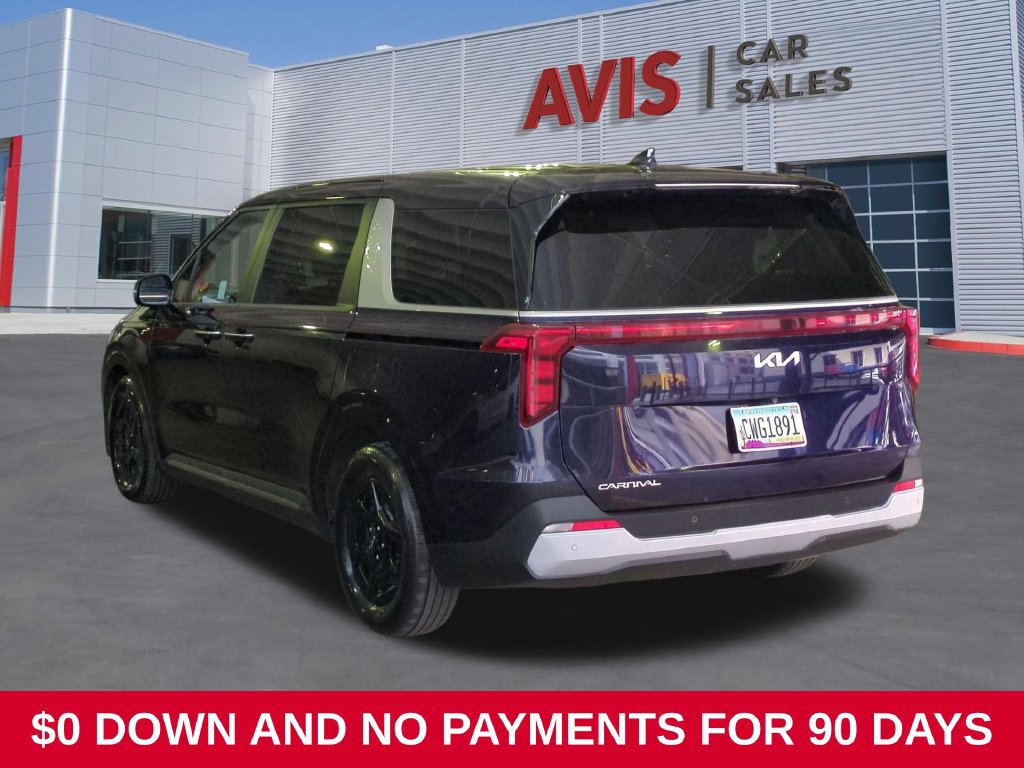 Used 2025 Kia Carnival FWD image 9