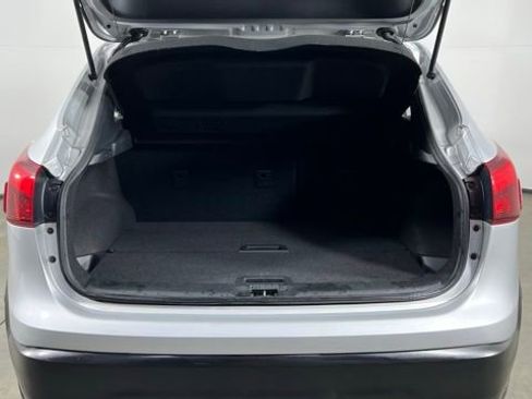 Used 2017 Nissan Rogue Sport SL w/ SL Premium Package image 17