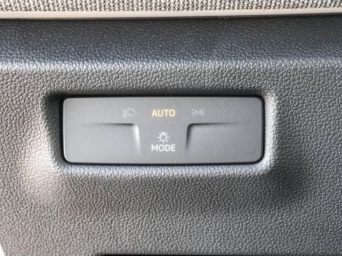 New 2026 Volkswagen Tiguan S image 22