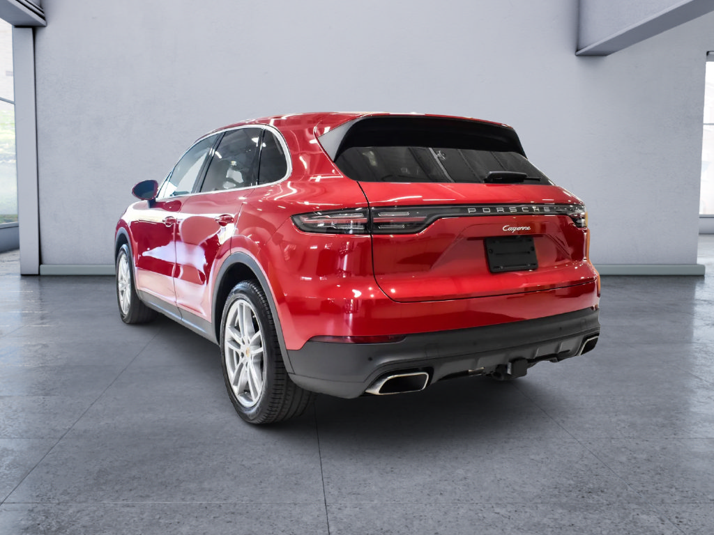 Used 2022 Porsche Cayenne AWD/4WD image 5