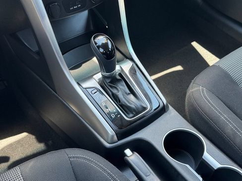 Used 2014 Hyundai Elantra GT FWD image 17