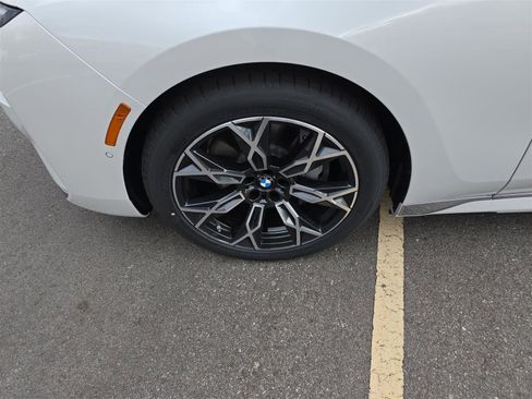 New 2025 BMW i7 eDrive50 image 12