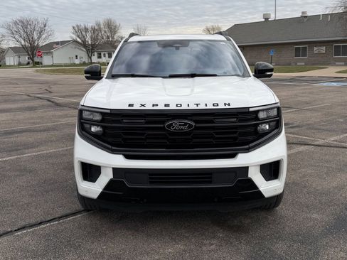 Certified 2025 Ford Expedition Max Platinum w/ Stealth Appearance Package image 17