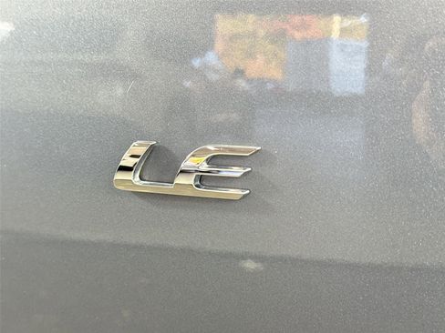 Certified 2023 Toyota Corolla Cross LE image 11