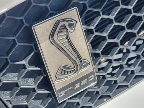 Used 2016 Ford Mustang Shelby GT350 w/ Technology Package RWD image 12