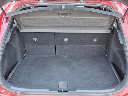 Used 2021 Toyota Corolla SE image 6