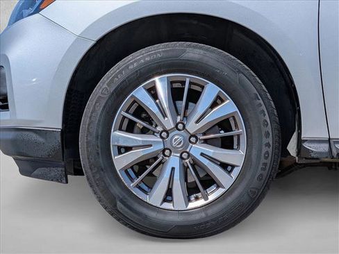 Used 2019 Nissan Pathfinder SL image 24