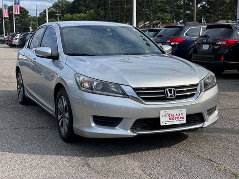 Used 2013 Honda Accord LX image 2