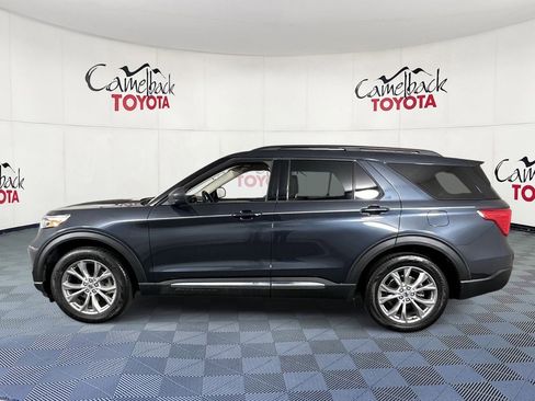 Used 2022 Ford Explorer XLT w/ Equipment Group 202A image 4