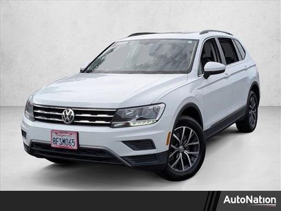 Used 2018 Volkswagen Tiguan SE w/ Panoramic Sunroof Package