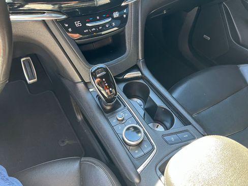 Used 2021 Cadillac XT6 Sport image 25