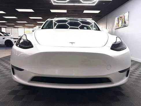 Used 2023 Tesla Model Y Long Range AWD/4WD image 3
