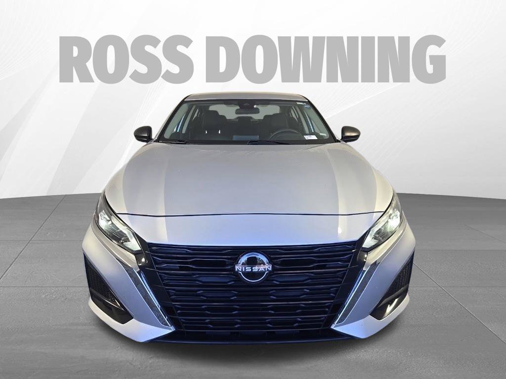 Used 2024 Nissan Altima 2.5 SV FWD image 6