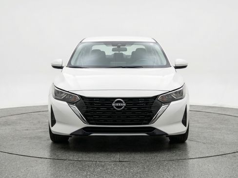 Used 2025 Nissan Sentra S image 2