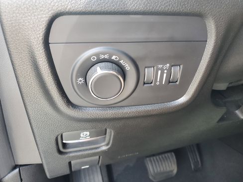 Used 2024 Jeep Grand Cherokee L Laredo AWD/4WD image 23