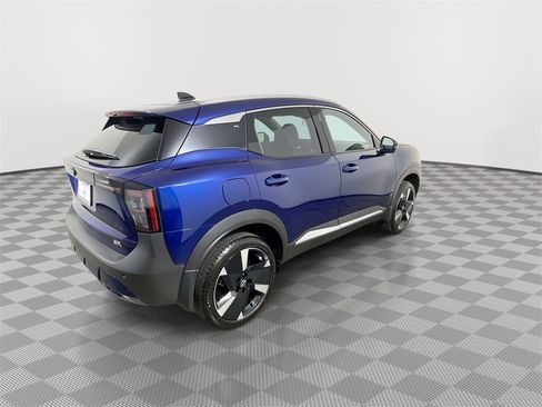 New 2026 Nissan Kicks SR image 8