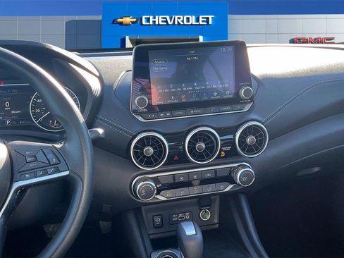 Used 2024 Nissan Sentra SV image 9