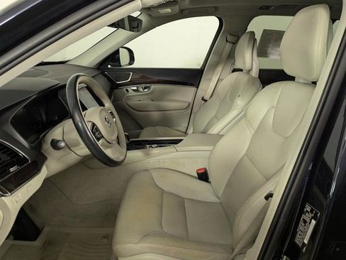 Used 2016 Volvo XC90 T6 Momentum w/ Momentum Plus Package image 15