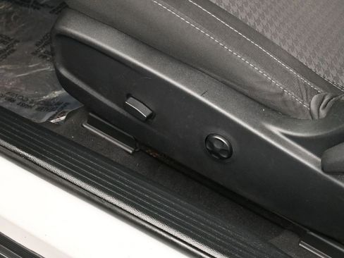 Used 2018 Dodge Challenger R/T image 13