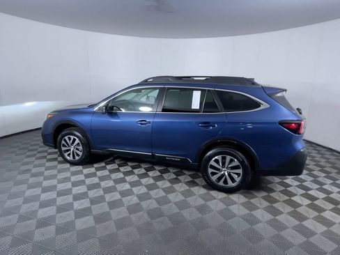 Used 2022 Subaru Outback Premium image 6