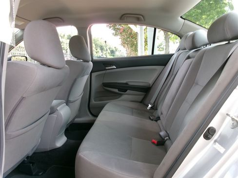 Used 2012 Honda Accord LX image 32