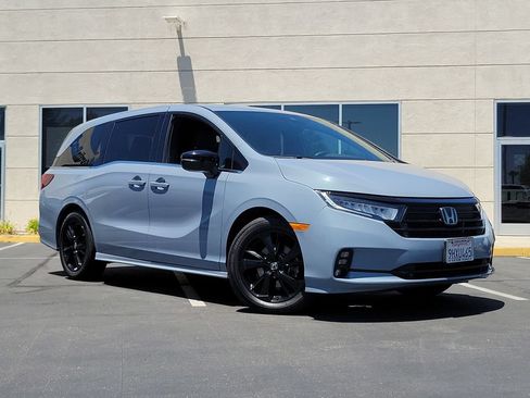 Certified 2023 Honda Odyssey Sport image 2