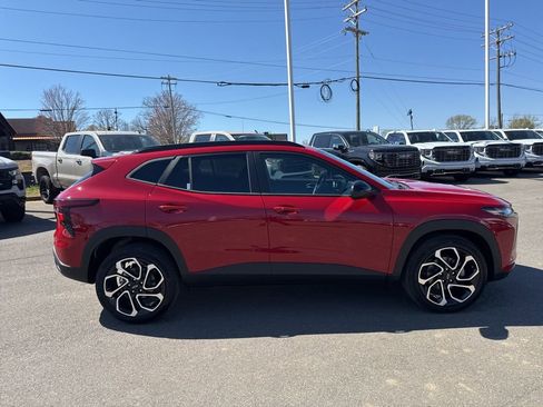 New 2026 Chevrolet Trax RS w/ Sunroof Package image 6