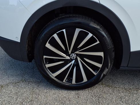 Used 2024 Volkswagen ID.4 S image 5