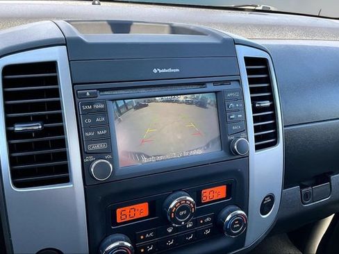 Used 2021 Nissan Frontier PRO-4X w/ Pro-4x Utility Package AWD/4WD image 15