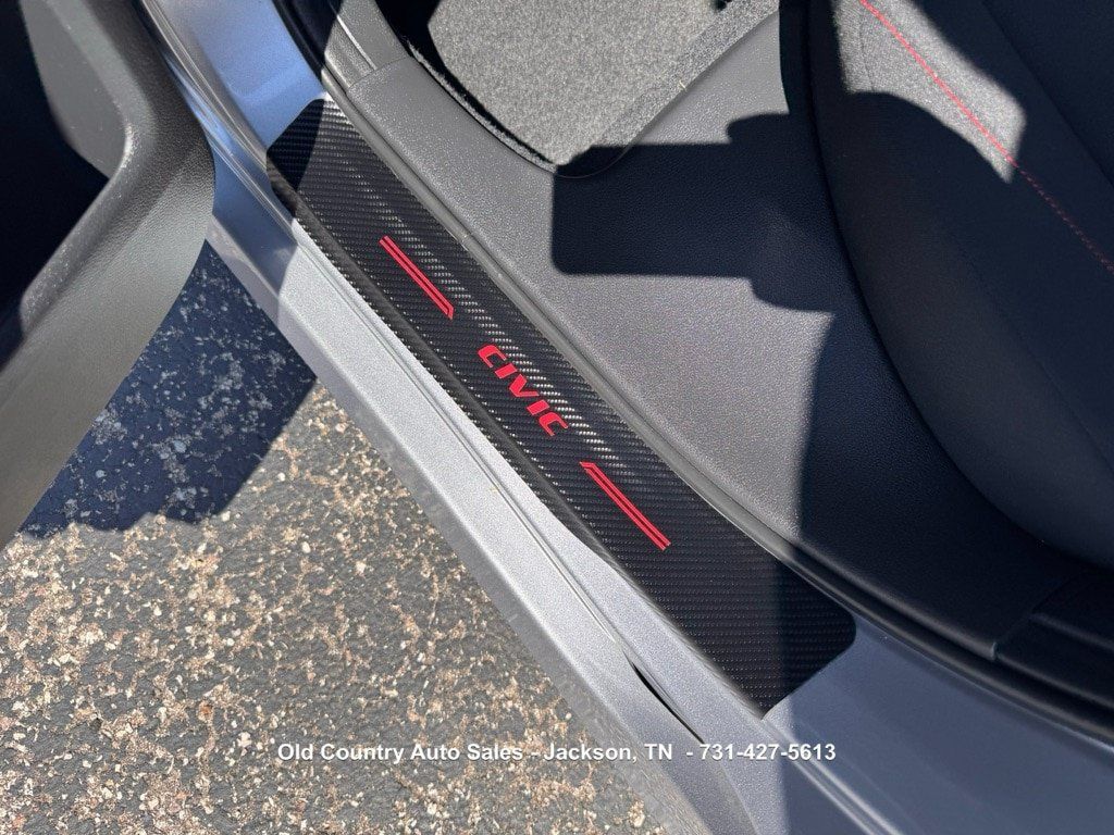 Used 2018 Honda Civic Si image 16