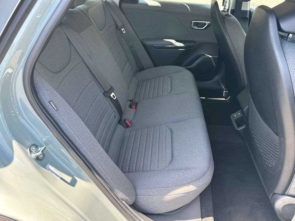 Used 2025 Kia K4 EX FWD image 15