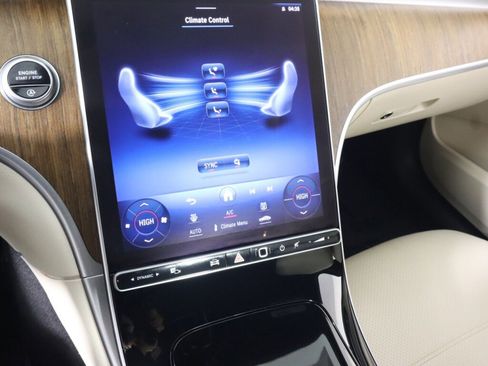 Used 2022 Mercedes-Benz C 300 Sedan image 15