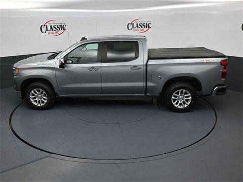 Used 2023 Chevrolet Silverado 1500 LT image 17