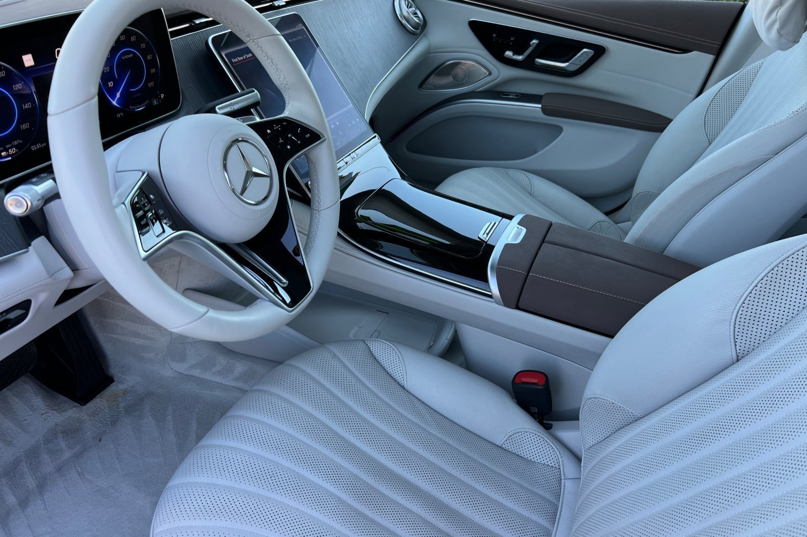 Used 2022 Mercedes-Benz EQS 450+ Sedan image 13