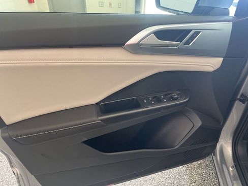 New 2026 Volkswagen Taos SE AWD/4WD image 12