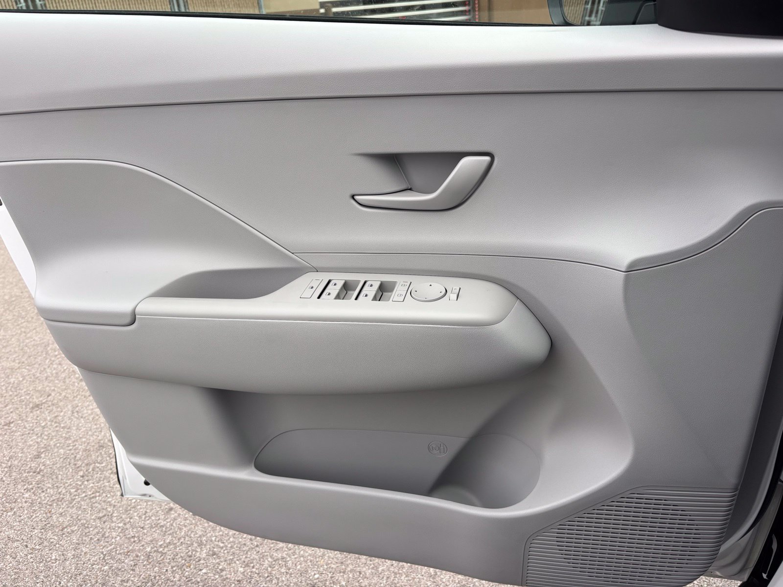 New 2027 Hyundai Kona SE FWD image 10