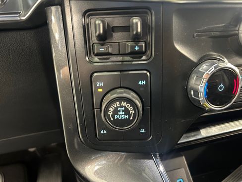 Used 2022 Ford F150 Lariat AWD/4WD image 16