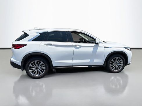 Used 2025 INFINITI QX50 Pure AWD/4WD image 4