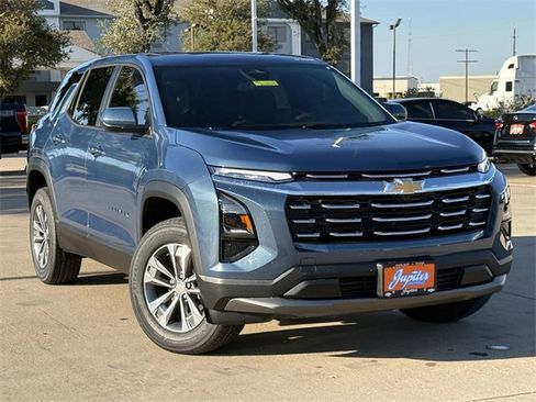 New 2026 Chevrolet Equinox LT image 2