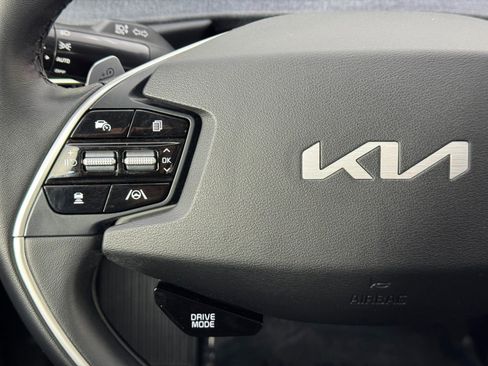 Used 2022 Kia EV6 Wind image 20